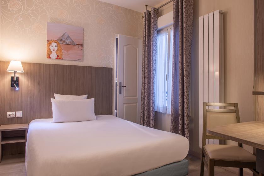 L'Ouest Hotel - Room