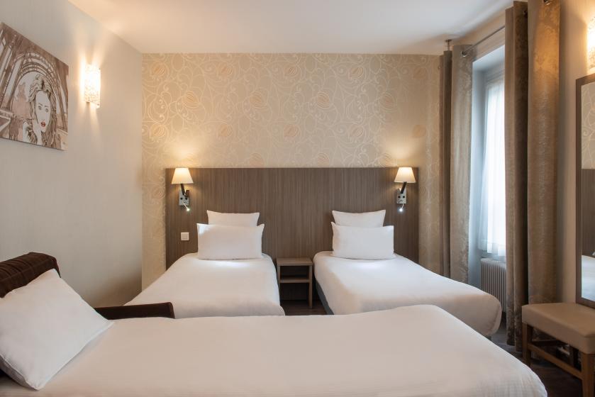 L'Ouest Hotel - Room